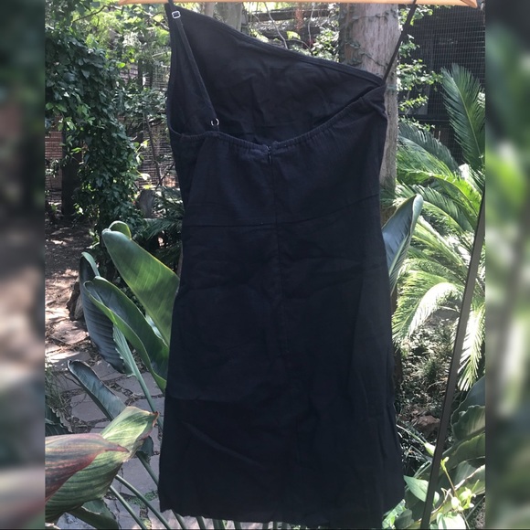 ❗️SOLD❗️One shoulder black mini dress - Picture 3 of 7